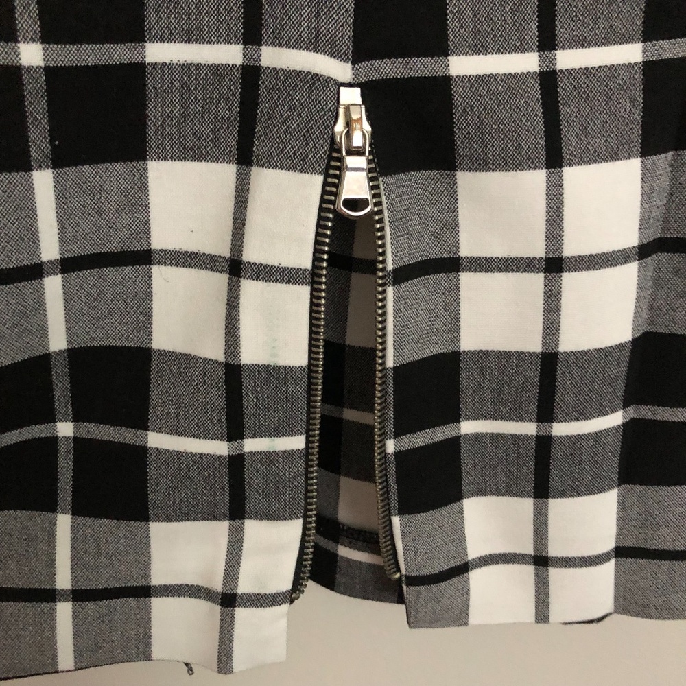 Plaid Black & White Miniskirt A-Line Women's S/XS - Office Siren, Goth, Cosplay - Picture 4 of 8